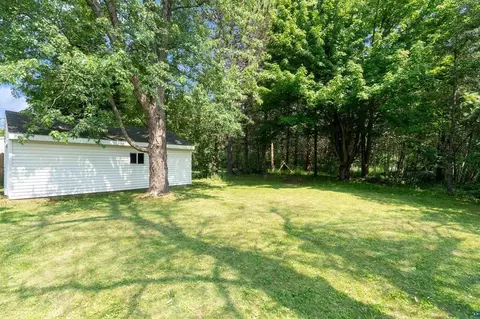 Exterior - 1302 Eklund Ave, Duluth, MN 55811 photo 3 of 5