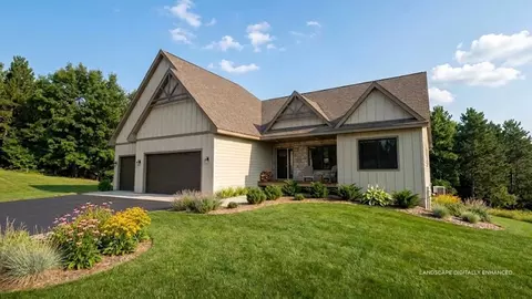 1199 60th St, Hudson, WI 54016