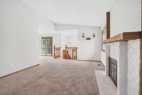 9774 Dorset Ln, Eden Prairie, MN 55347