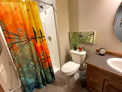Bath - 2201 7th St NW #C, Austin, MN 55912 photo 4 of 4