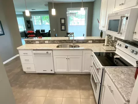 Kitchen - 2201 7th St NW #C, Austin, MN 55912 photo 3 of 5