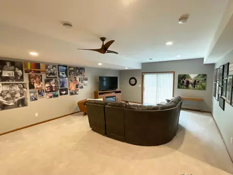 Living - 2201 7th St NW #C, Austin, MN 55912 photo 7 of 8