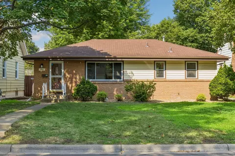 3845 Vera Cruz Ave N, Robbinsdale, MN 55422