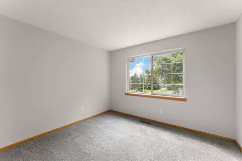 Bedroom - 4179 Running Brook Rd, Eagan, MN 55122 photo 3 of 4
