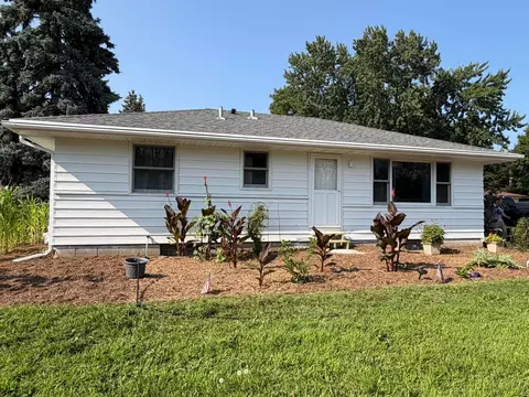959 North St, Anoka, MN 55303