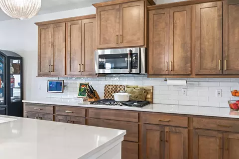Kitchen - 4653 Carnation Ct, Minnetrista, MN 55331 photo 8 of 9
