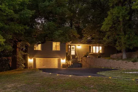 11708 Sunset Trl, Plymouth, MN 55441