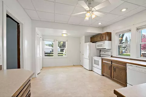 Kitchen - 615 7th St, Kenyon, MN 55946 photo 3 of 3