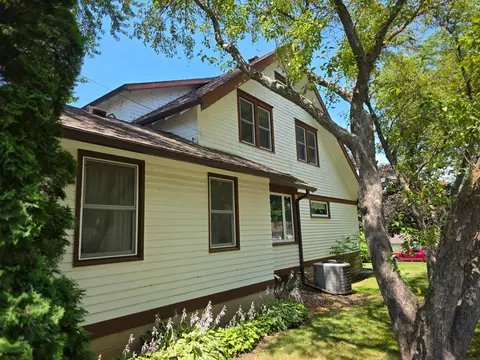 Exterior - 615 7th St, Kenyon, MN 55946 photo 7 of 9