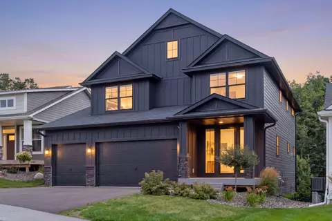 7400 Agate Trl, Inver Grove Heights, MN 55077