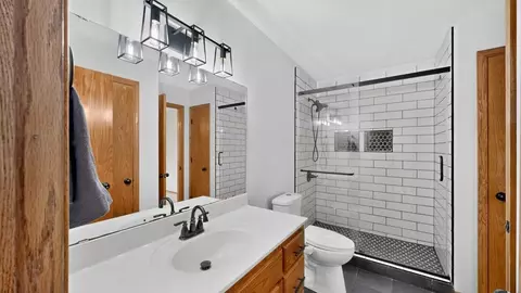 Bath - 290 5th Ave SE, Plainview, MN 55964 photo 1 of 2