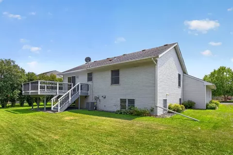 Exterior - 290 5th Ave SE, Plainview, MN 55964 photo 6 of 10