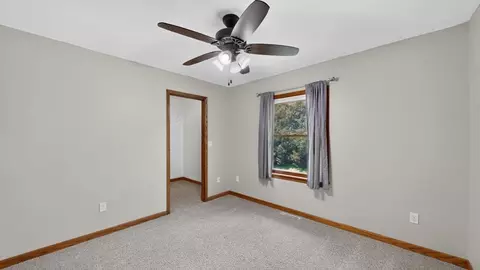 Bedroom - 290 5th Ave SE, Plainview, MN 55964 photo 3 of 5