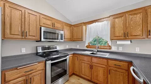 Kitchen - 290 5th Ave SE, Plainview, MN 55964 photo 3 of 3
