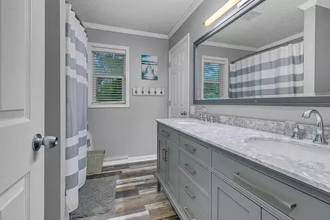 Bath - 15 14th Ave S, Cold Spring, MN 56320 photo 1 of 2