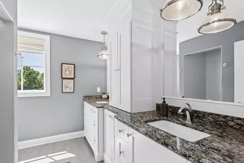 Bath - 3926 Cherry Ave, Mound, MN 55364 photo 4 of 5
