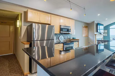 Kitchen - 4100 Spring St #410, Spring Park, MN 55384 photo 6 of 6