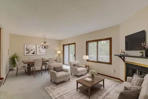 2174 Tower Ct, Woodbury, MN 55125