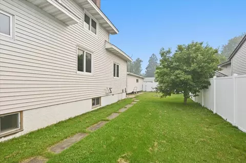 Exterior - 5215 E 2nd St, Superior, WI 54880 photo 2 of 3