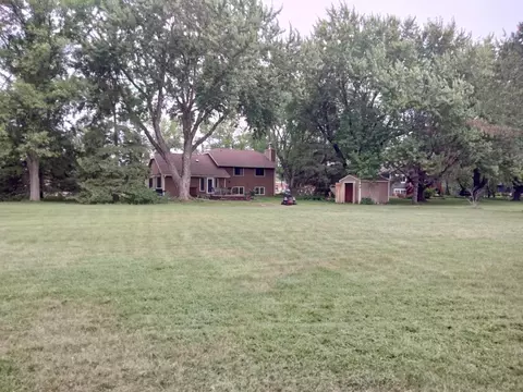 Exterior - 26405 Smithtown Rd, Shorewood, MN 55331 photo 2 of 6