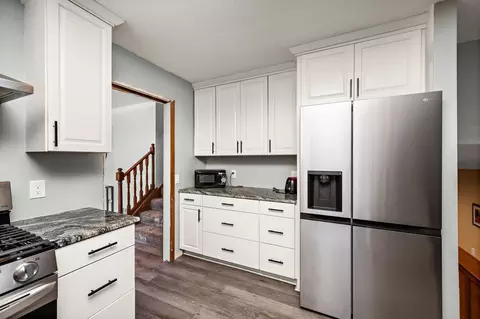 Kitchen - 26405 Smithtown Rd, Shorewood, MN 55331 photo 2 of 4