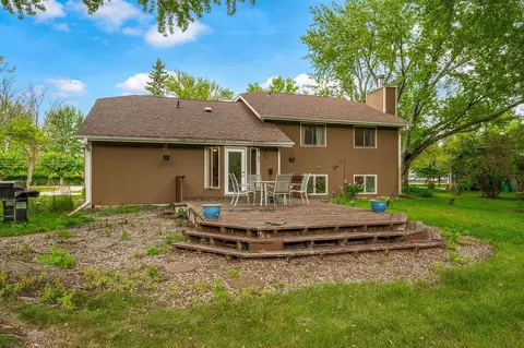 Exterior - 26405 Smithtown Rd, Shorewood, MN 55331 photo 4 of 6