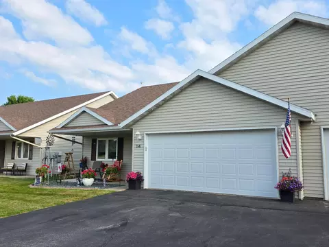 Exterior - 114 6th Ave NE, Elgin, MN 55932 photo 2 of 12