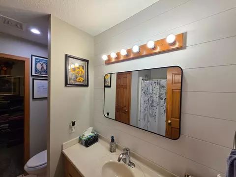 Bath - 114 6th Ave NE, Elgin, MN 55932 photo 2 of 4