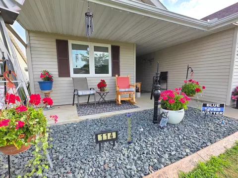 Exterior - 114 6th Ave NE, Elgin, MN 55932 photo 5 of 12