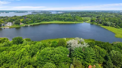 View/Area - 6524 Aster Cir, Excelsior, MN 55331 photo 2 of 3