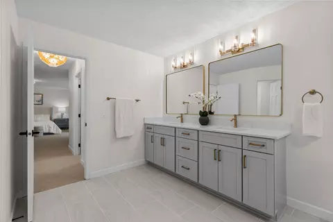 Bath - 6524 Aster Cir, Excelsior, MN 55331 photo 3 of 7