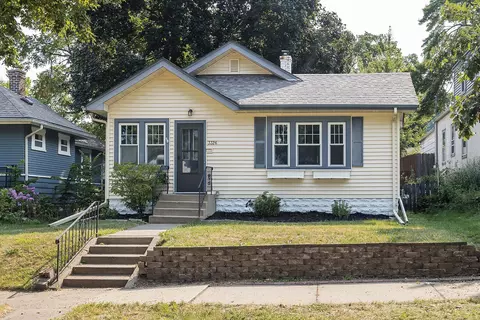 3326 Washburn Ave N, Minneapolis, MN 55412
