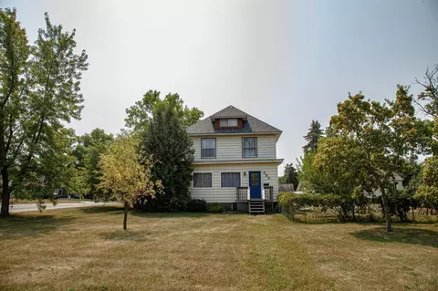 353 Willow St E, Detroit Lakes, MN 56501