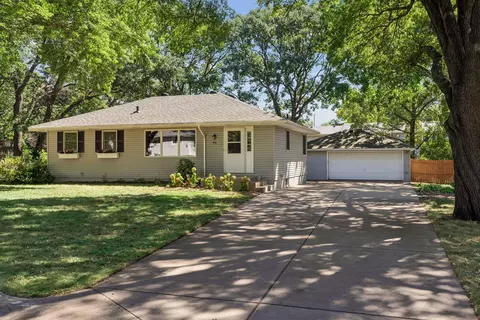 64 99th Ave NW, Coon Rapids, MN 55448