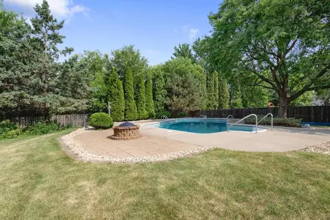 Exterior - 3819 Lodestone Ln, Eagan, MN 55122 photo 5 of 5