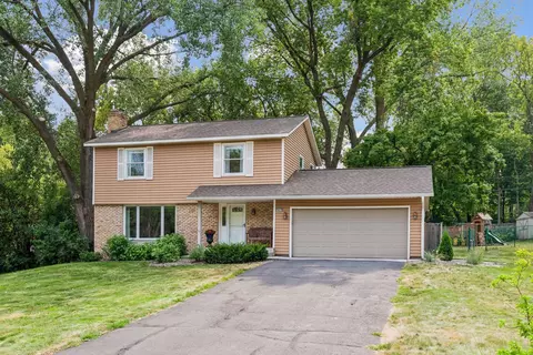 18015 19th Ave N, Plymouth, MN 55447