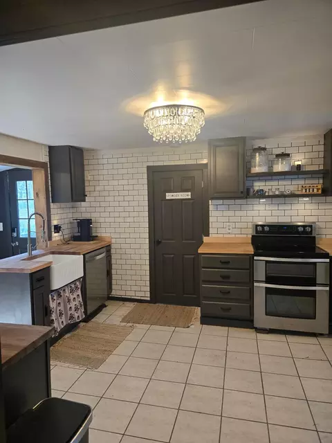 Kitchen - 707 N 5th St, Brainerd, MN 56401 photo 2 of 5