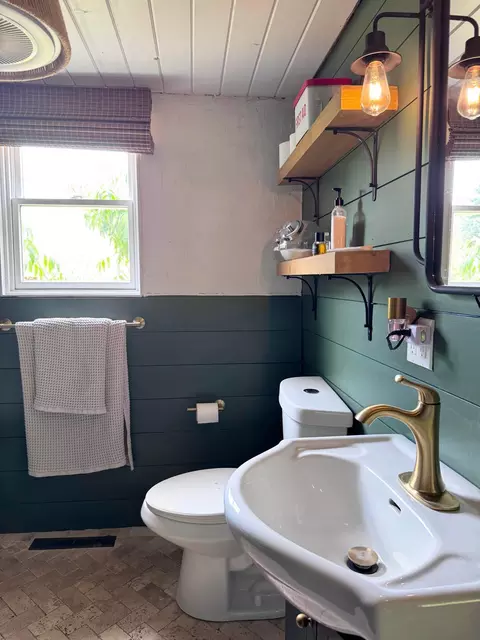 Bath - 707 N 5th St, Brainerd, MN 56401 photo 4 of 5