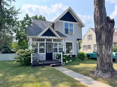 Exterior - 707 N 5th St, Brainerd, MN 56401 photo 5 of 19