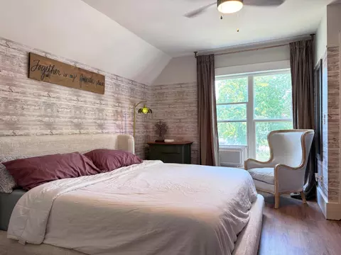 Bedroom - 707 N 5th St, Brainerd, MN 56401 photo 1 of 7