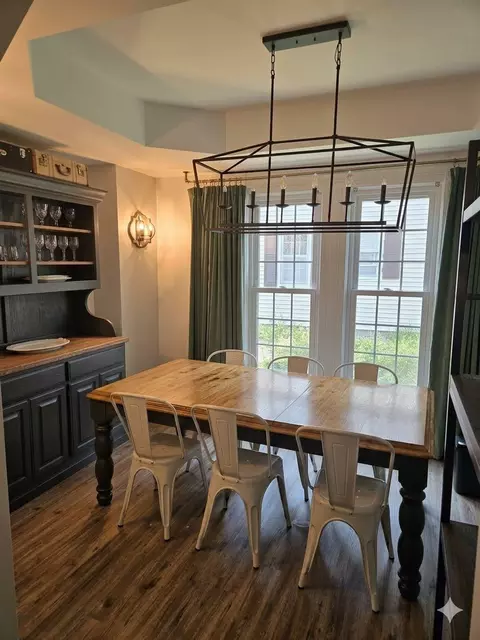 Dining - 707 N 5th St, Brainerd, MN 56401 photo 3 of 4