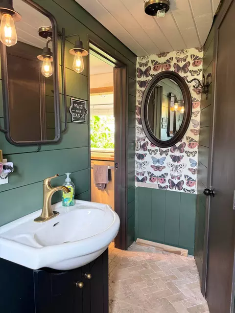 Bath - 707 N 5th St, Brainerd, MN 56401 photo 5 of 5