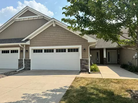 620 Liberty Way, Vadnais Heights, MN 55127