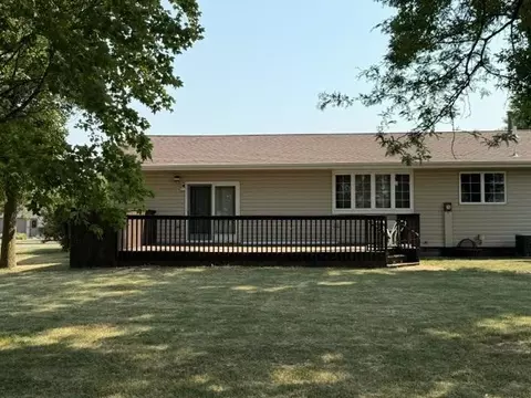 Exterior - 1992 Great Bend Blvd, Windom, MN 56101 photo 1 of 2