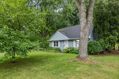 Exterior - 8236 Queen Ave S, Bloomington, MN 55431 photo 3 of 8