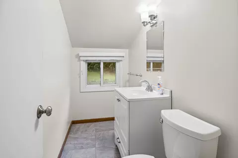 Bath - 8236 Queen Ave S, Bloomington, MN 55431 photo 2 of 3