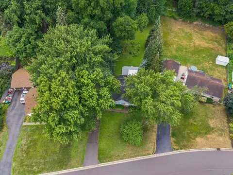 View/Area - 8236 Queen Ave S, Bloomington, MN 55431 photo 3 of 6