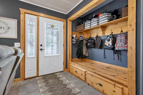 Entry Way - 405 S Lake St, Hendricks, MN 56136 photo 1 of 3