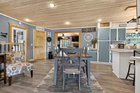 Dining - 405 S Lake St, Hendricks, MN 56136 photo 1 of 3