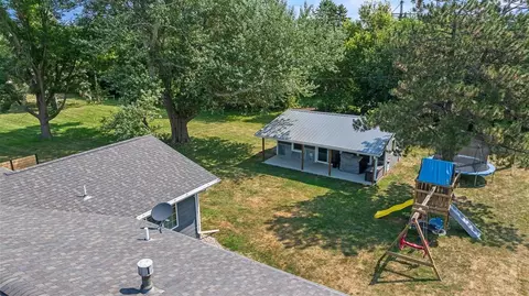 Exterior - 405 S Lake St, Hendricks, MN 56136 photo 13 of 14